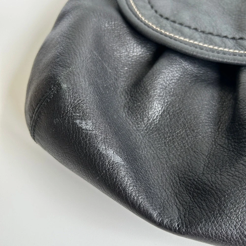 Coach Soho Pleated Flap Black Pebbled Leather Shoulder‎ Bag Good